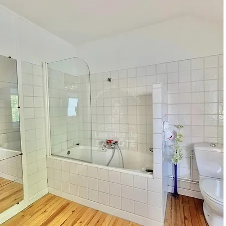 Maison De Famille L'amandoise *